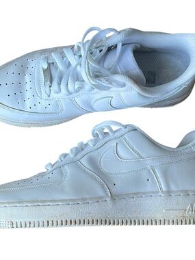 Nike— triple white Air Force 1 Sneakers - Classic Low Top
